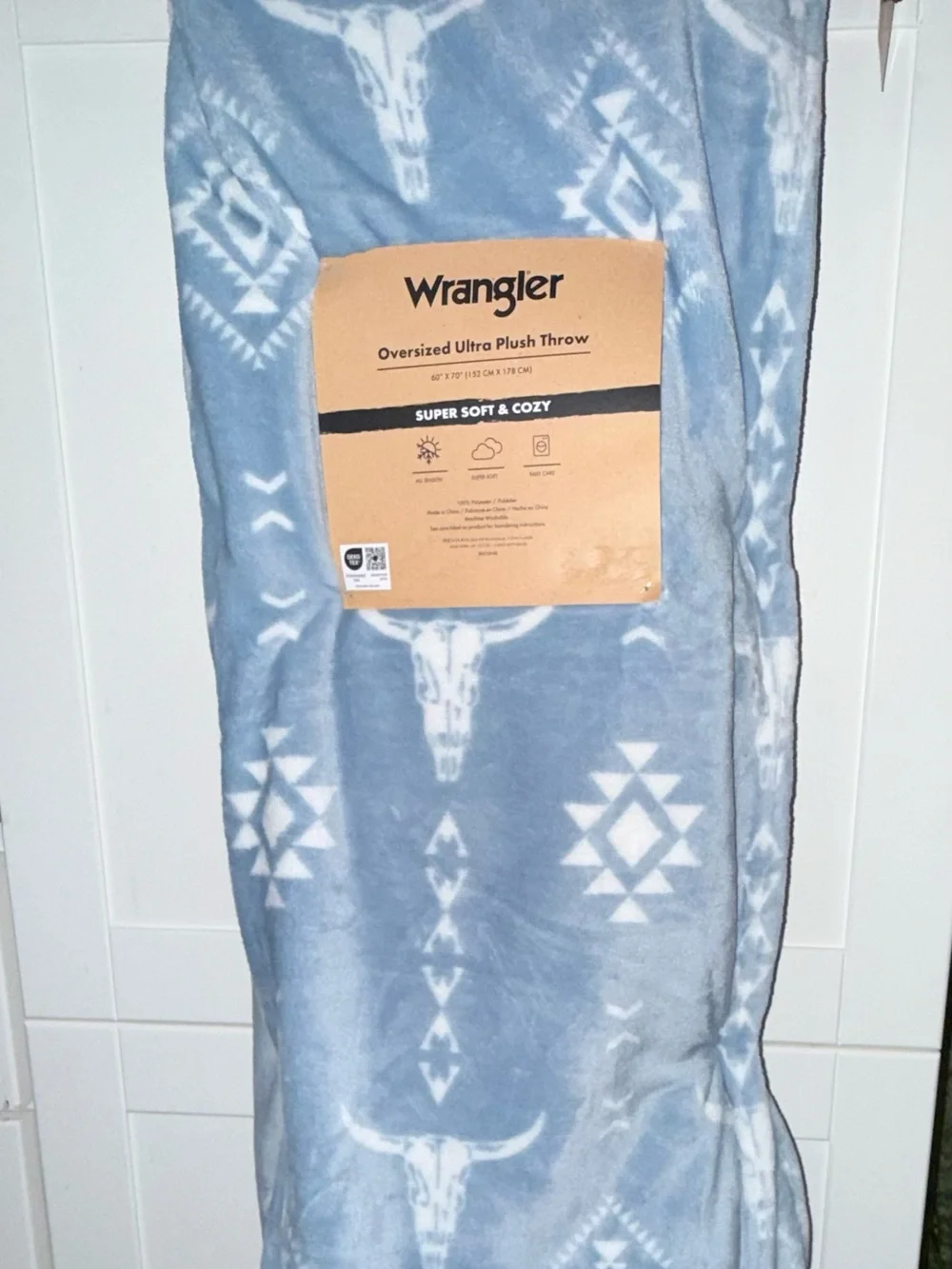 NEW Wrangler Oversized Ultra Plush Throw 60x70 Light Blue Aztec Steer Cow Skull